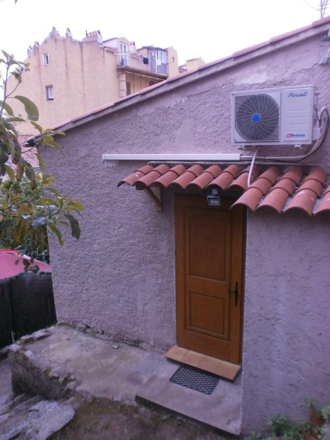 Meublé de Tourisme 2 étoiles 40 Cours Napoléon Apartamento Ajaccio  Exterior foto